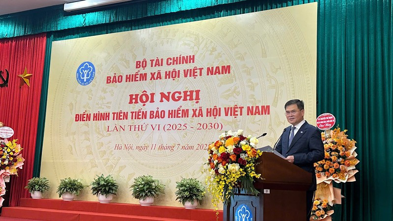 Thứ trưởng Tài chính Bùi Văn Khắng phát biểu tại Hội nghị. thu-truong-tai-chinh-bui-van-khang.jpg