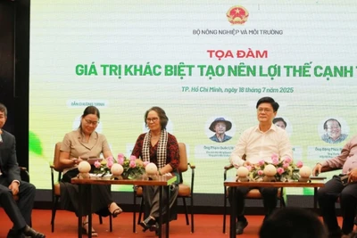 Diễn đàn “Giải pháp tăng sức cạnh tranh, thúc đẩy xuất khẩu chanh leo, chuối, dứa, dừa” do Bộ Nông nghiệp và Môi trường tổ chức sáng 18/7.