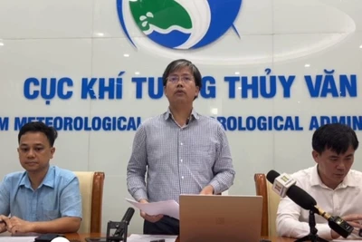 Chia sẻ thông tin báo chí về cơn bão số 3 chiều muộn ngày 21/7.