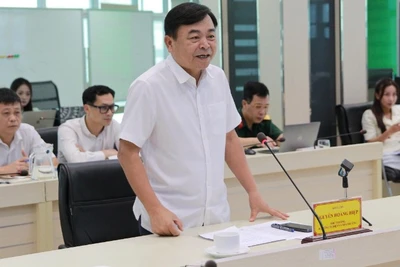 Thứ trưởng Nông nghiệp và Môi trường nhận định về áp thấp nhiệt đới trên biển Đông có khả năng mạnh lên thành bão số 5.