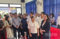 Đoàn giám sát kiểm tra tại Tổ 16.