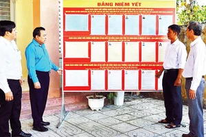 Phó Bí thư Tỉnh ủy, Trưởng Đoàn đại biểu Quốc hội tỉnh Tây Ninh Phạm Hùng Thái (áo xanh) khảo sát, kiểm tra tiến độ công tác chuẩn bị bầu cử đại biểu Quốc hội khóa XVI và đại biểu HĐND các cấp nhiệm kỳ 2026-2031 trên địa bàn phường Long Hoa.