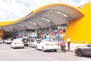 Tỉnh Lâm Đồng có kế hoạch đón làn sóng du khách, đẩy mạnh xúc tiến đầu tư, thương mại khi Cảng hàng không quốc tế Liên Khương khai thác trở lại từ ngày 19/8.