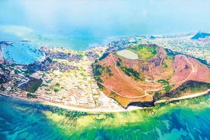 Đảo Lý Sơn, hạt nhân du lịch biển, đảo của tỉnh Quảng Ngãi.