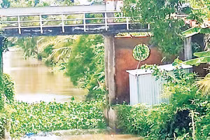 Hệ thống thủy lợi nội đồng ở xã Vĩnh Thuận Đông, thành phố Cần Thơ nhiều năm không được duy tu, sửa chữa.