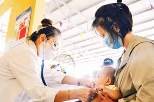 Đà Nẵng khám sức khỏe cho trẻ em dưới 6 tuổi chưa đi học.