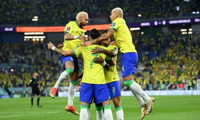 Brazil bước vào tứ kết sau trận cầu 5 bàn thắng. (Ảnh: Reuters)