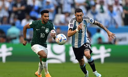 Tiền vệ Angel Di Maria của Argentina trong trận đối đầu với Saudi Arabia ở vòng bảng. (Ảnh: AFP/TTXVN)
