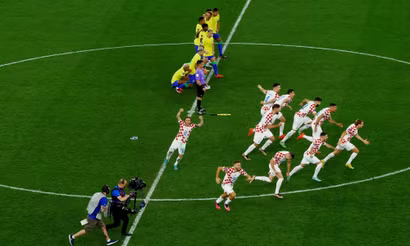 [Ảnh] Ngày đầu tứ kết World Cup: Brazil đắng cay về nước, Argentina lọt khe cửa hẹp