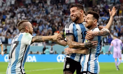 [Ảnh] Nhìn lại World Cup ngày thứ 14: Hà Lan, Argentina hẹn nhau ở tứ kết