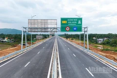 Đoạn tuyến cao tốc Quảng Ngãi-Hoài Nhơn tuy đã hoàn thành thi công song vẫn chưa thể đưa vào khai thác do "tắc" khâu nghiệm thu.