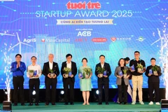 Ban Tổ chức tri ân các đơn vị đồng hành.