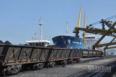 Trong tháng 11, TKV phấn đấu sản xuất 3,35 triệu tấn than nguyên khai, than sạch 3,75 triệu tấn, tiêu thụ 4,7 triệu tấn,...