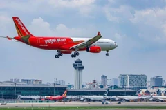 Hãng hàng không Vietjet gửi đến các hành khách quốc tế hàng trăm nghìn eSIM du lịch SkyFi, mang đến trải nghiệm du lịch trọn vẹn và thuận tiện.