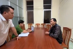 Cơ quan chức năng làm việc với 1 trong 3 đối tượng. (Ảnh: Công an cung cấp)
