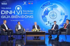 Các đại biểu chia sẻ tại tọa đàm.