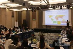 Quang cảnh hội thảo về thiết bị an toàn trên xe ô-tô cho trẻ em.