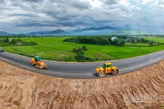Tuyến cao tốc Quảng Ngãi-Hoài Nhơn đang tiến rất gần đến ngày “về đích”, sẵn sàng thông xe đúng dịp 19/12/2025 theo chỉ đạo của Chính phủ.