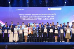 Đại diện của 200 doanh nghiệp tiêu biểu được lựa chọn tham gia Gian hàng quốc gia Việt Nam "Vietnam Pavilion" năm 2025.