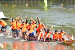 Các vận động viên tham gia cuộc thi đua ghe Ngo năm 2025.