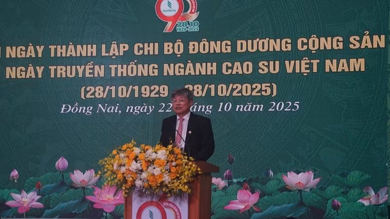 Ông Trần Công Kha, Bí thư Đảng ủy, Chủ tịch Hội đồng quản trị VRG phát biểu tại Lễ kỷ niệm.