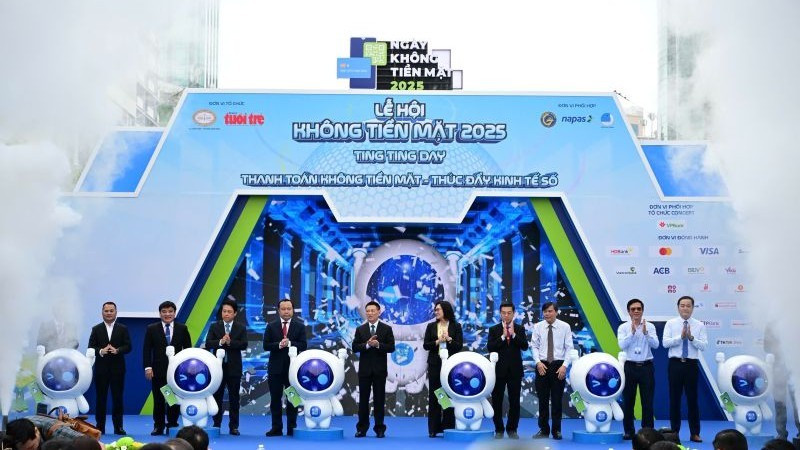 Phó Thủ tướng Hồ Đức Phớc cùng các đại biểu khai mạc "Lễ hội Không tiền mặt-Ting Ting Day 2025".