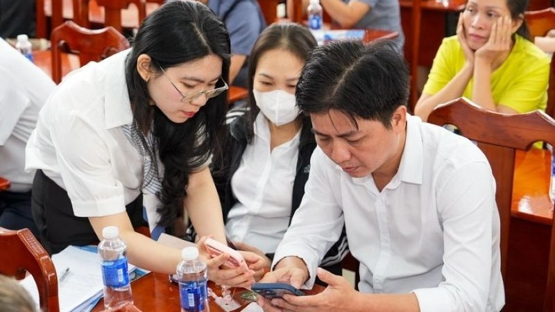 Nhiều hộ kinh doanh, doanh nghiệp được hỗ trợ kỹ năng chuyển đổi số, chuyển đổi thuế.