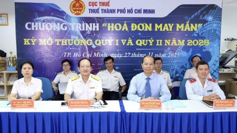 Ban Tổ chức và Hội đồng giám sát Chương trình hóa đơn may mắn tại Thành phố Hồ Chí Minh.
