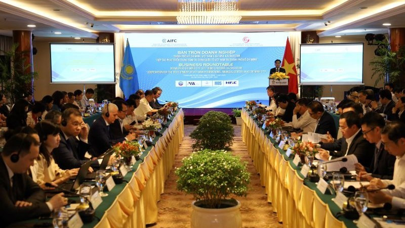 Quang cảnh Bàn tròn Doanh nghiệp Thành phố Hồ Chí Minh và Astana chiều 15/7.