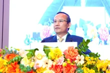 Thiếu tướng, Giáo sư, Tiến sĩ Lê Hữu Song – Giám đốc Bệnh viện Trung ương Quân đội 108 phát biểu khai mạc.