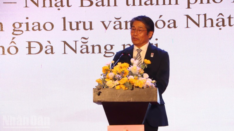 Đại sứ Ito Naoki phát biểu tại lễ khai mạc. ndo_bl_ff987a889adb2c8575ca-9482.jpg