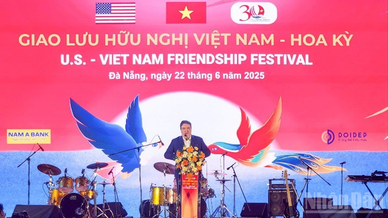 Đại sứ Hoa Kỳ tại Việt Nam Marc E.Knapper phát biểu tại chương trình. ndo_br_d0ab6641-2516-48d4-915a-6258df3754a3-8522.jpg