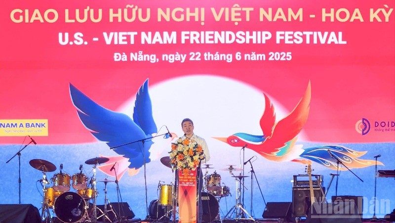 Chủ tịch Liên hiệp các tổ chức hữu nghị Việt Nam Phan Anh Sơn phát biểu khai mạc. ndo_br_d6aad0ae-547b-4490-b542-ef14df993ca7-2357.jpg