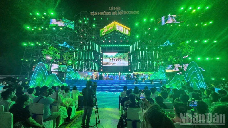 Quang cảnh chương trình. ndo_br_39d129a4-612c-4255-813b-e81f53acbfff-8611.jpg
