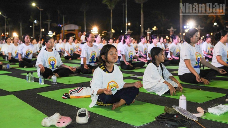 Chương trình thu hút nhiều người dân yêu thích Yoga tham gia. ndo_tr_9206aead-627c-434e-b19e-ad1dd12c6834-5762.jpg