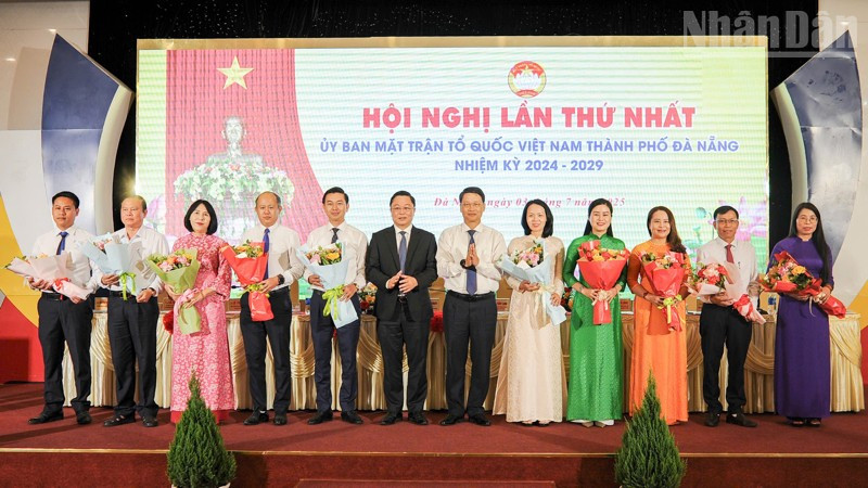 Hội nghị ra mắt Chánh Văn phòng và 9 Trưởng ban Ủy ban Mặt trận Tổ quốc Việt Nam thành phố Đà Nẵng. ndo_tr_z6767576572128-7f20b183b47c102a35116af07f9e84f1-5661.jpg