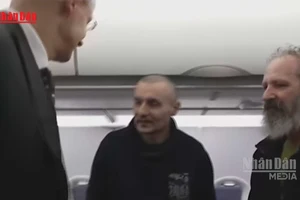 [Video] Nga trao trả tù binh gốc Hungary cho Budapest, Ukraine phản đối 