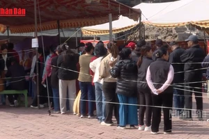 [Video] Nepal bắt đầu kiểm phiếu bầu quốc hội mới sau làn sóng biểu tình 