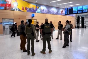 [Video] Nhà Trắng điều lực lượng ICE tới 14 sân bay sau vụ tai nạn ở New York 