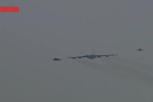 [Video] Mỹ điều máy bay B-52 diễn tập chung với Nhật Bản 