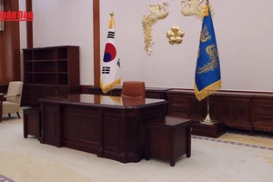 [Video] Tổng thống Hàn Quốc trở lại làm việc và sinh sống tại Nhà Xanh 