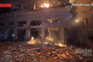 [Video] Israel không kích thủ lĩnh Hamas tại Dải Gaza, 7 người thiệt mạng 