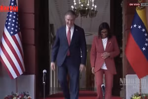 [Video] Mỹ dỡ trừng phạt Tổng thống lâm thời Venezuela D. Rodriguez 