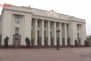 [Video] Mỹ bảo đảm an ninh nếu Ukraine nhượng vùng Donbass cho Nga 