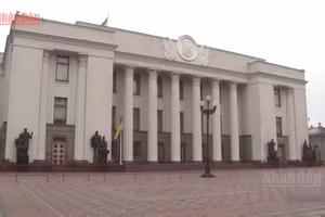 [Video] Mỹ bảo đảm an ninh nếu Ukraine nhượng vùng Donbass cho Nga 