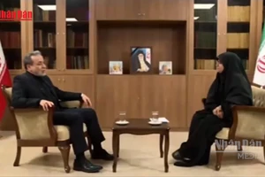 [Video] Tàu từ 5 nước “thân thiện” được Iran tạo điều kiện qua Eo biển Hormuz 