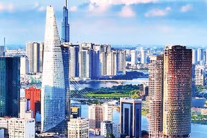 Việc hoàn thiện hạ tầng pháp lý được kỳ vọng tăng niềm tin cho các nhà đầu tư vào Trung tâm Tài chính quốc tế Việt Nam tại Thành phố Hồ Chí Minh (Ảnh TÙNG ANH)