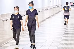 Hầm đi bộ Ngã Tư Sở (Ảnh ĐỖ TÂM)