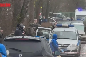 [Video] Đâm dao tại trường học ở Nga, học sinh 10 tuổi thiệt mạng 