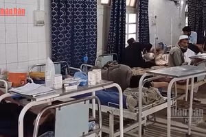 [Video] Pakistan: Đánh bom tự sát nhằm đồn cảnh sát, 15 sĩ quan thiệt mạng 